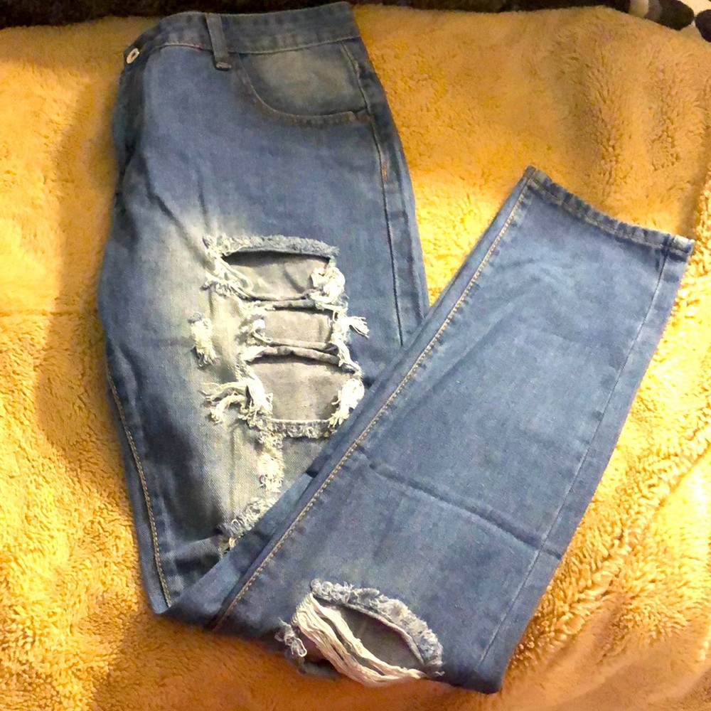 NWT Sheilay Ripped Jeans, size XL